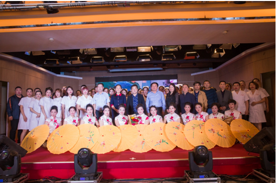 08曾都医院庆祝国际护士节-曾都区总工会、曾都区卫健局领导莅临现场参加活动.png 08曾都医院庆祝国际护士节-曾都区总工会、曾都区卫健局领导莅临现场参加活动.png